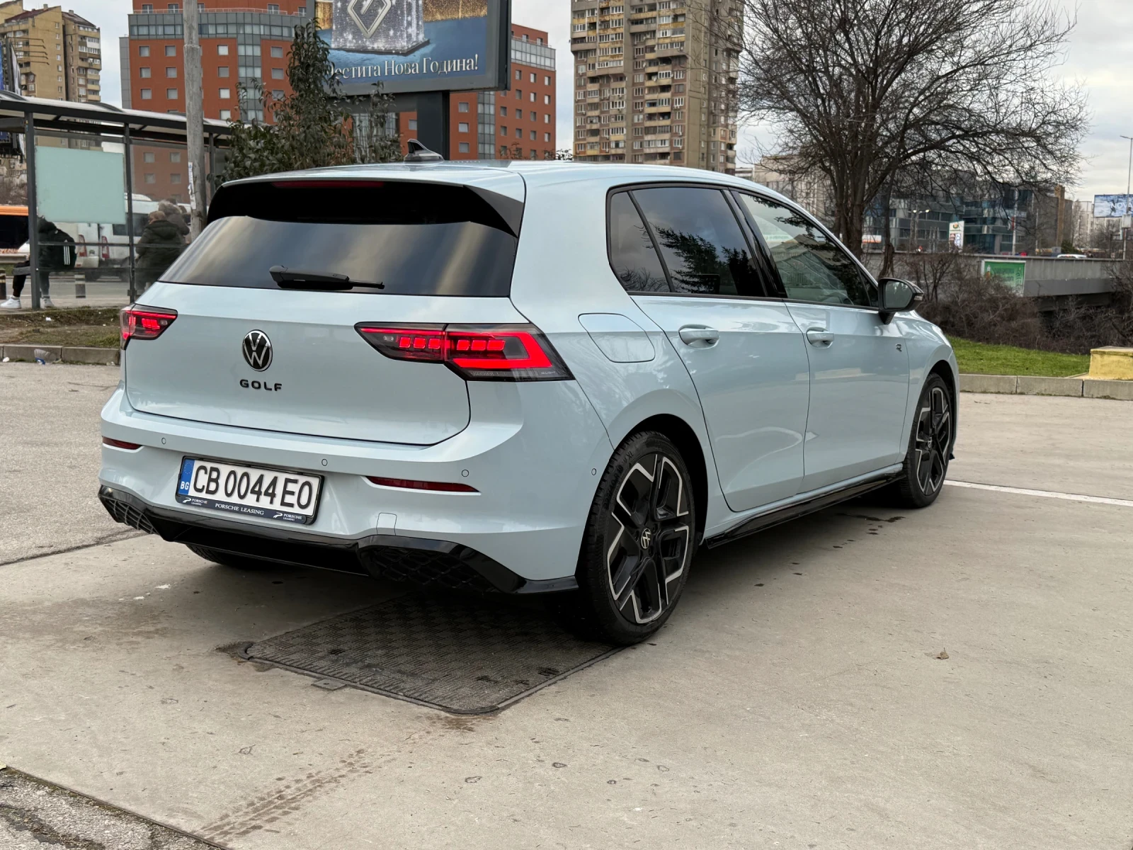 VW Golf 2.0TDI R-LINE PLUS/DSG/150/ГАРАНЦИЯ - изображение 3