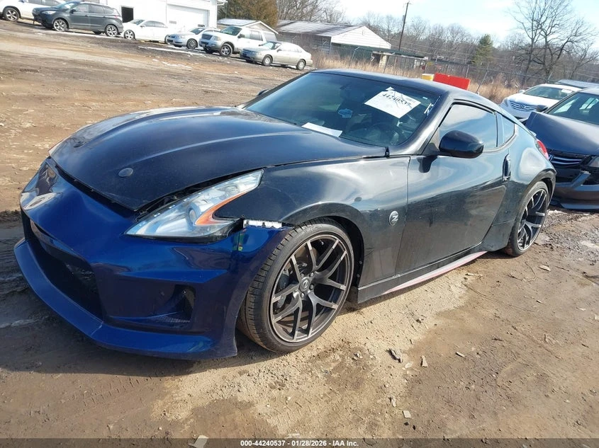 Nissan 370Z 3.7l Touring - изображение 2