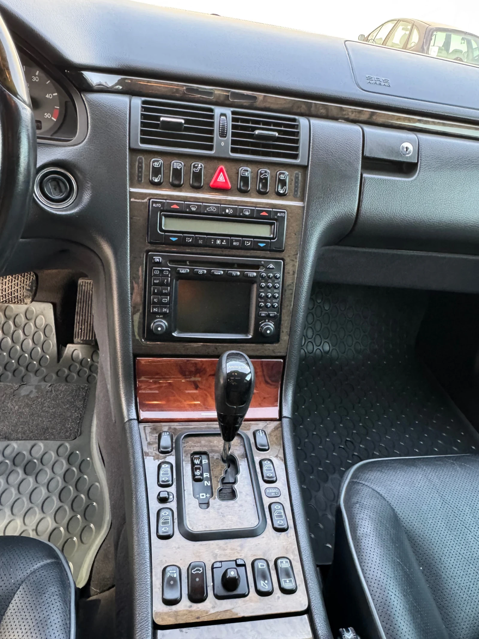 Mercedes-Benz E 320 CDI. AVANTGARDE | Mobile.bg � ����������� 10