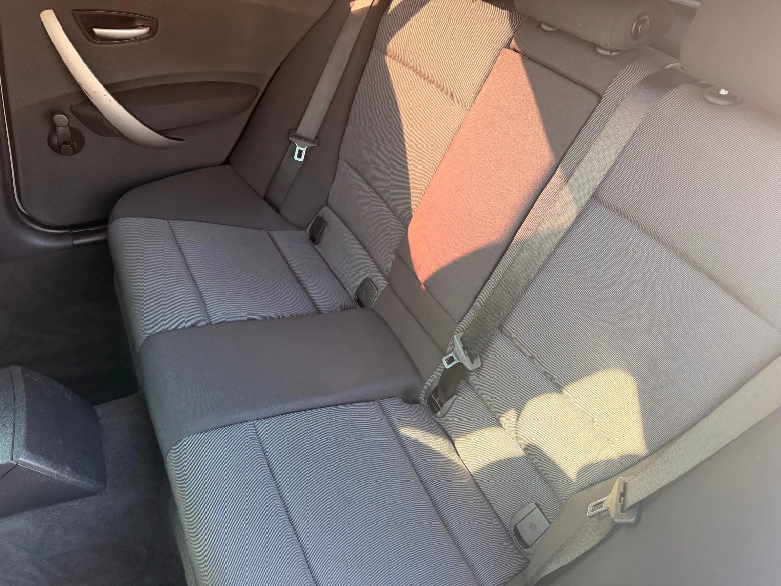 BMW 118 2.0D 122kc, снимка 14 - Автомобили и джипове - 53827749