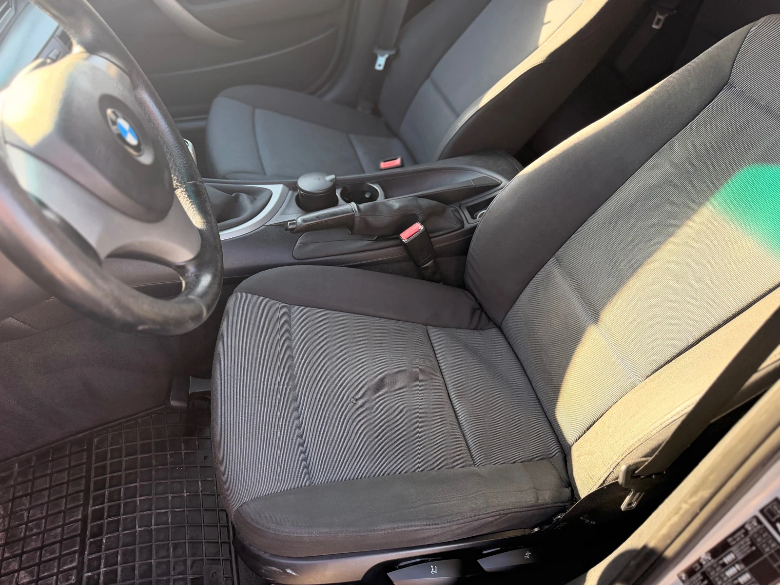 BMW 118 2.0D 122kc, снимка 9 - Автомобили и джипове - 53827749