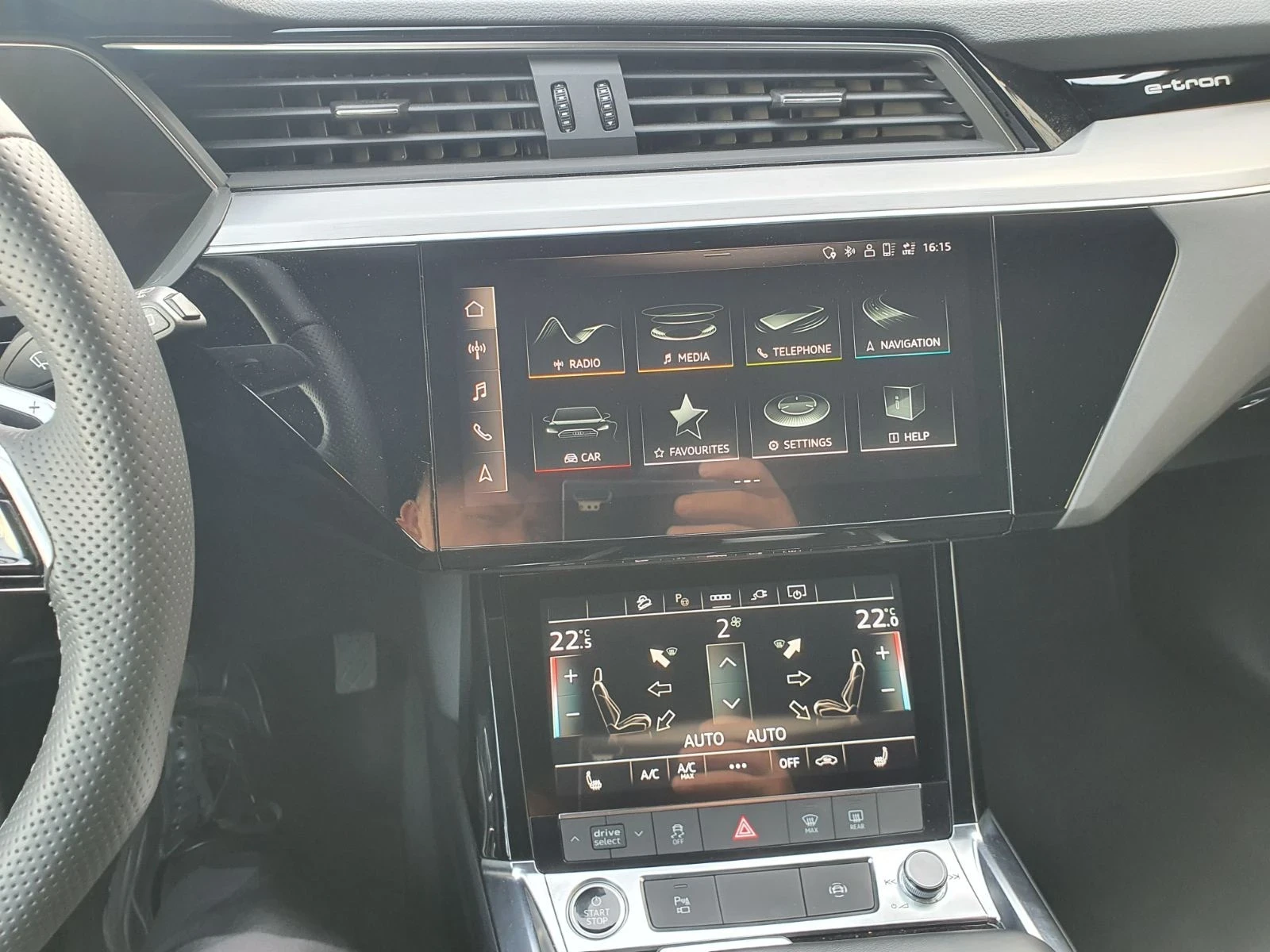 Audi E-Tron, снимка 12 - Автомобили и джипове - 53890325