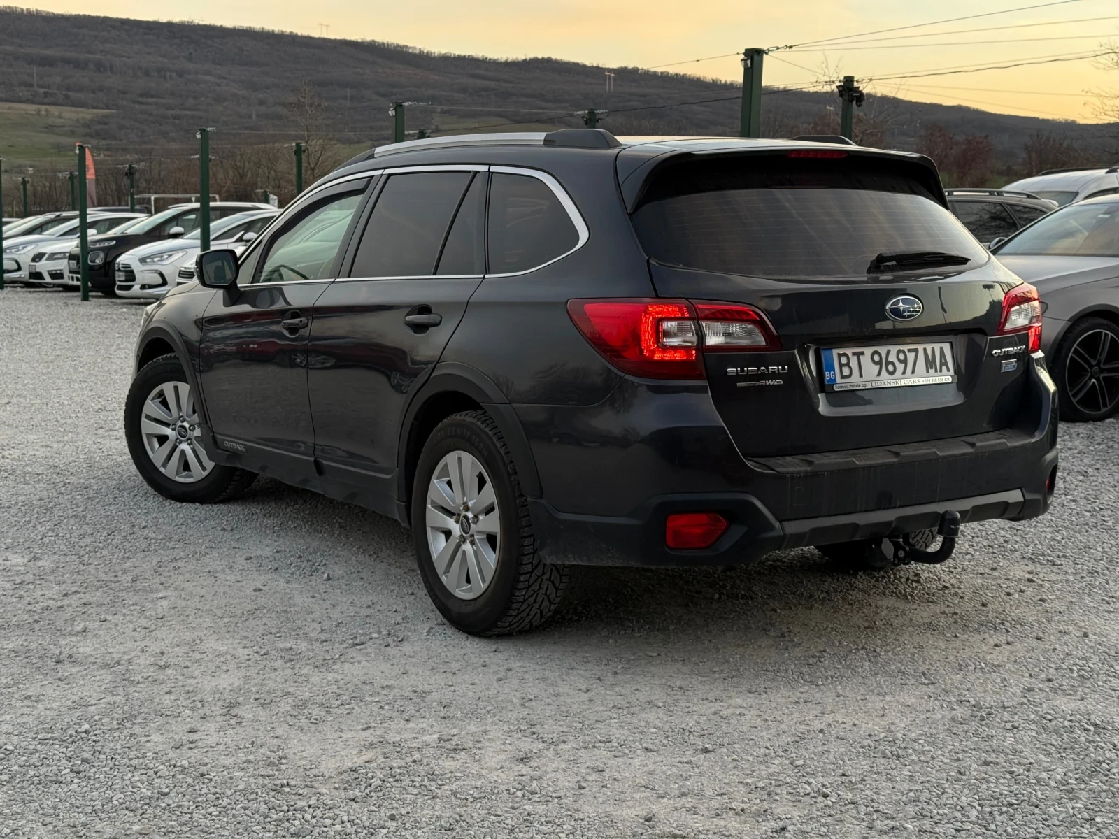 Subaru Outback 2.0TDI Нави Подгрев Каско, снимка 4 - Автомобили и джипове - 53913041