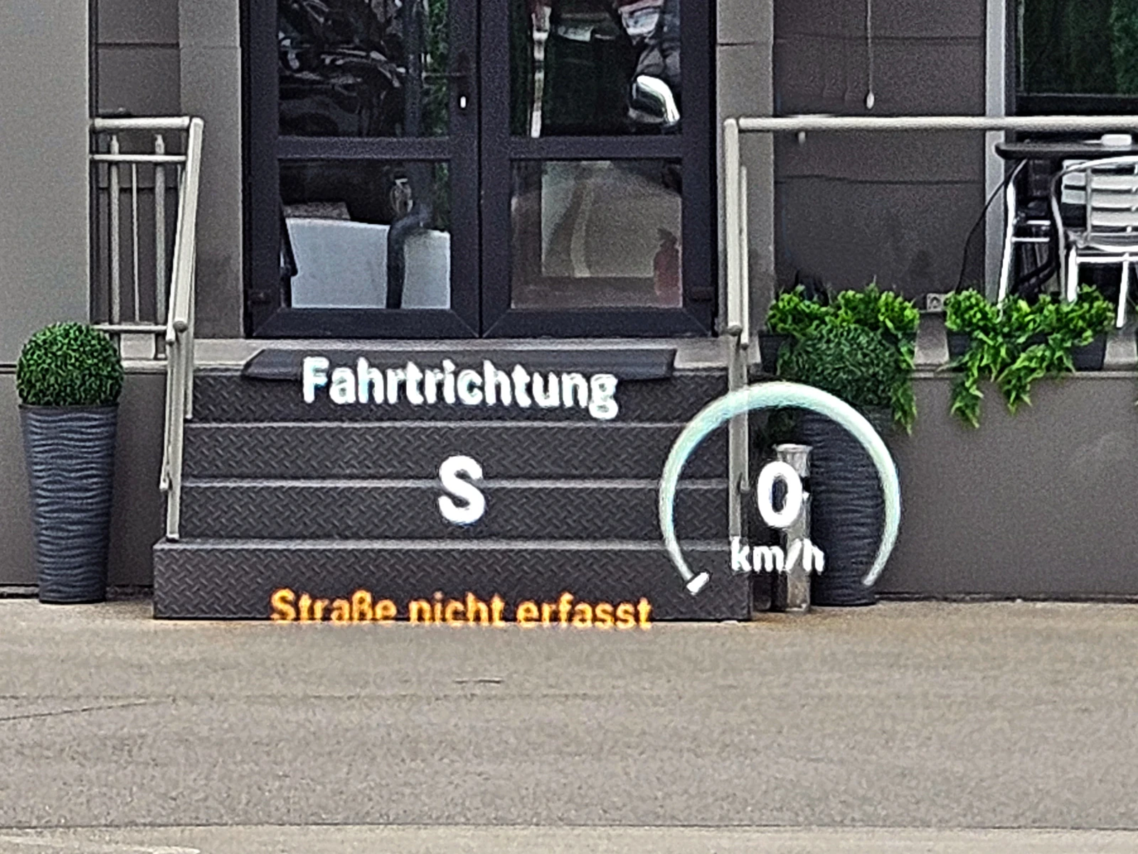 Mercedes-Benz S 500 L/AMG/4M/TVx3/DISTR/PANO/ВАКУУМ/ОБДУХ/МАСАЖ/LIZING, снимка 11 - Автомобили и джипове - 54036671