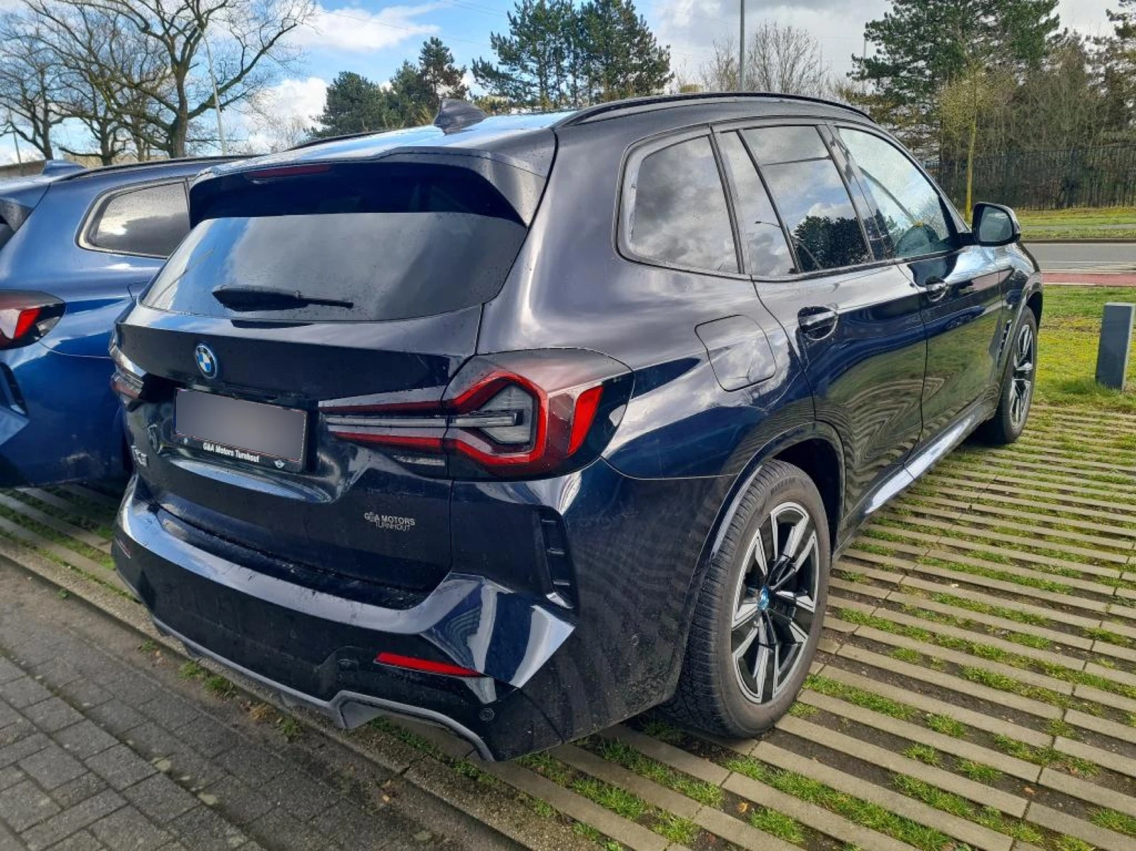 BMW iX3 Inspiring, снимка 4 - Автомобили и джипове - 54077548