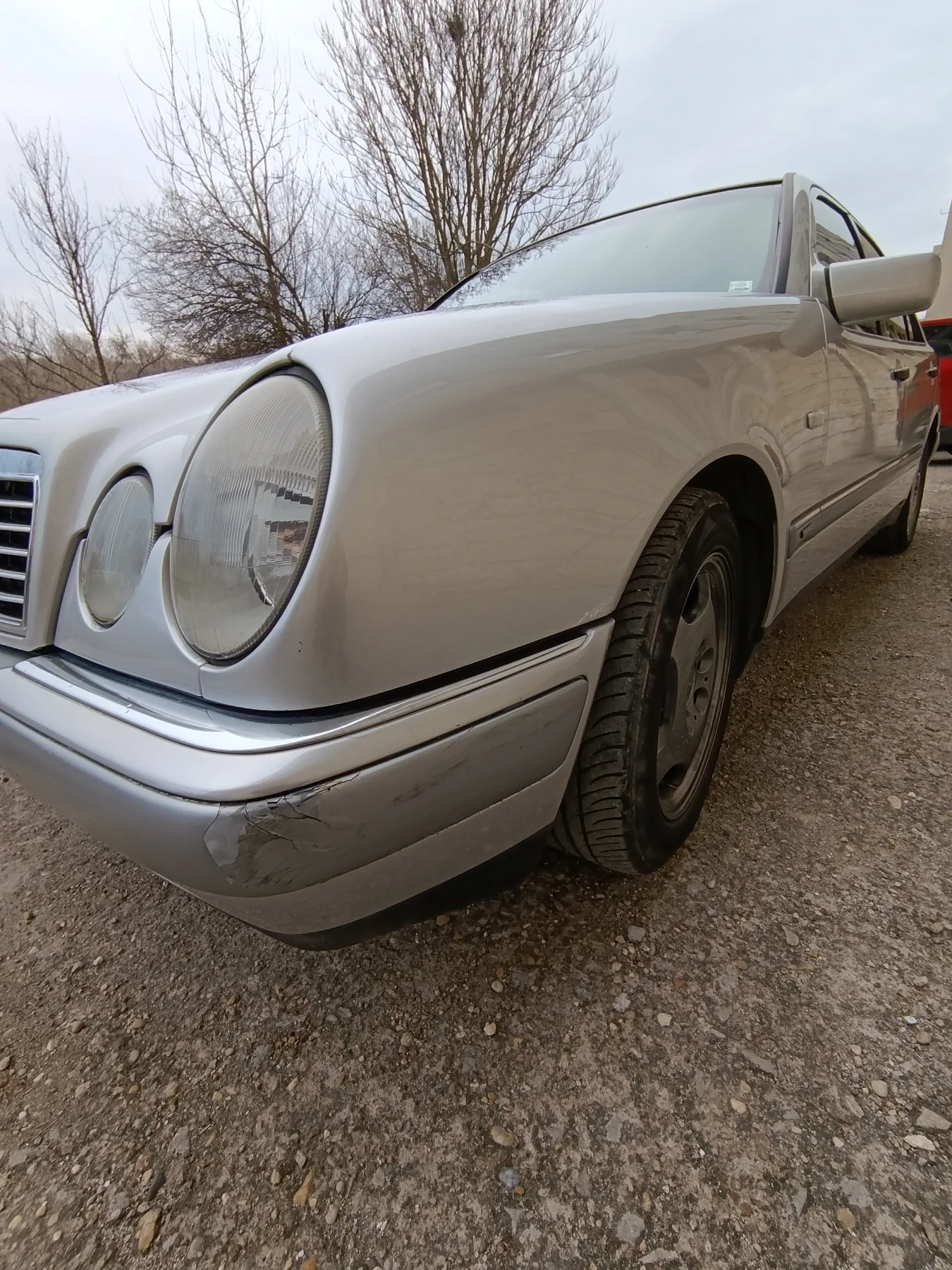 Mercedes-Benz E 250 TD, снимка 5 - Автомобили и джипове - 54173437