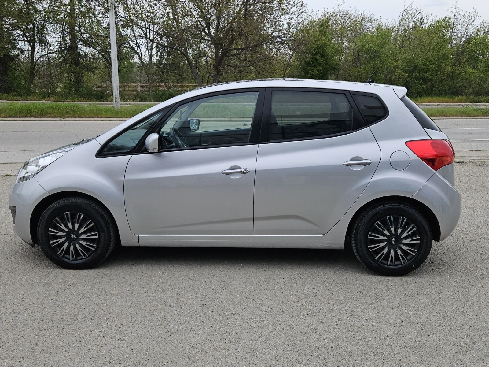 Kia Venga 1.6i--navi--automat, снимка 4 - Автомобили и джипове - 54266912