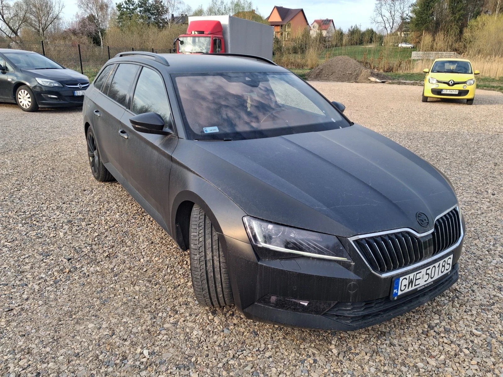 Skoda Superb 2.0, 280 к.с. бензин, автоматик, 4х4, черен мат