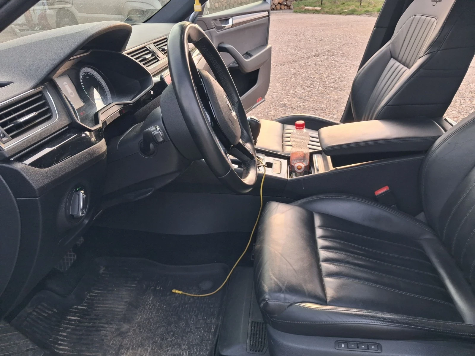 Skoda Superb 2.0, 280 к.с. бензин, автоматик, 4х4, черен мат, снимка 9 - Автомобили и джипове - 54360016