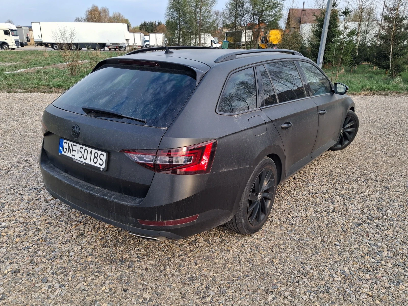 Skoda Superb 2.0, 280 к.с. бензин, автоматик, 4х4, черен мат, снимка 4 - Автомобили и джипове - 54360016