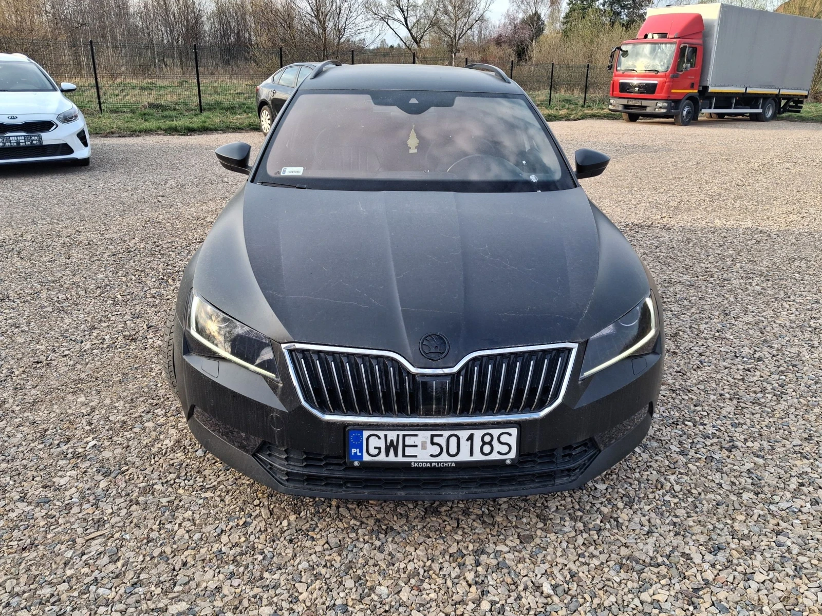 Skoda Superb 2.0, 280 к.с. бензин, автоматик, 4х4, черен мат, снимка 2 - Автомобили и джипове - 54360016