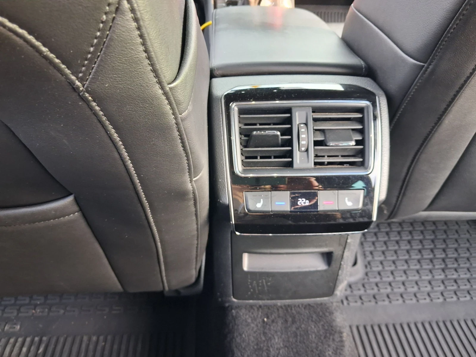 Skoda Superb 2.0, 280 к.с. бензин, автоматик, 4х4, черен мат, снимка 12 - Автомобили и джипове - 54360016