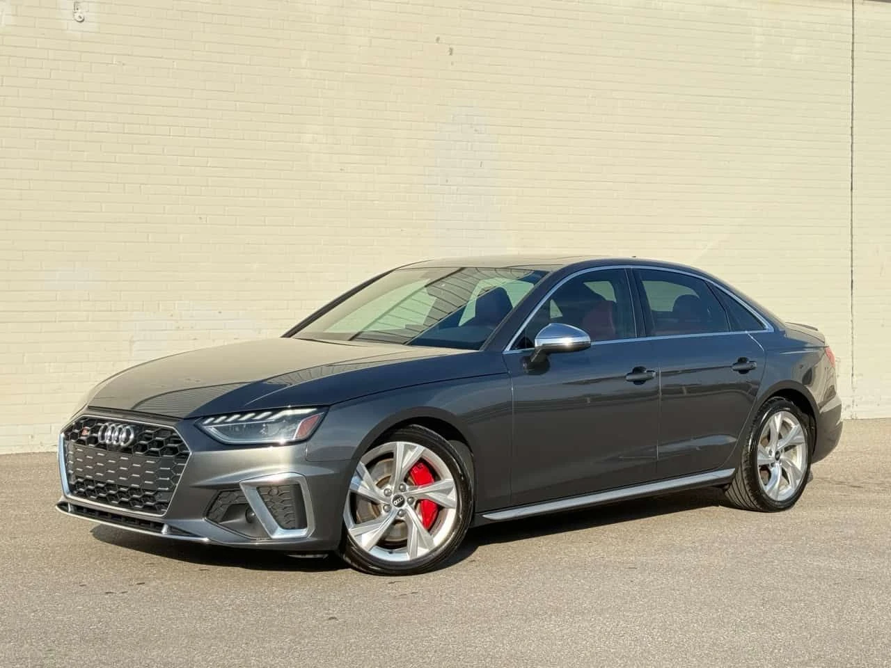 Audi S4 * Progressiv * ДИСТРОНИК * 360 * ПОДГРЕВ * CARPLAY, снимка 13 - Автомобили и джипове - 54418085