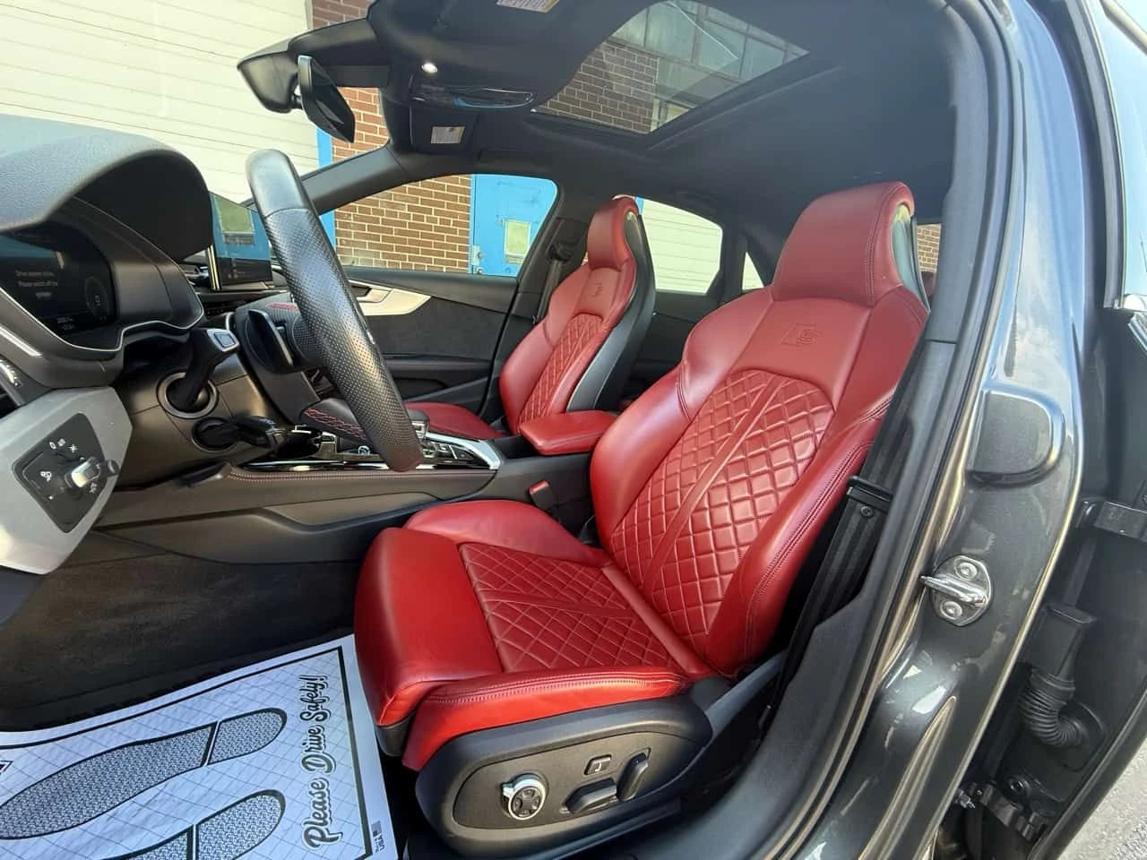 Audi S4 * Progressiv * ДИСТРОНИК * 360 * ПОДГРЕВ * CARPLAY, снимка 5 - Автомобили и джипове - 54418085