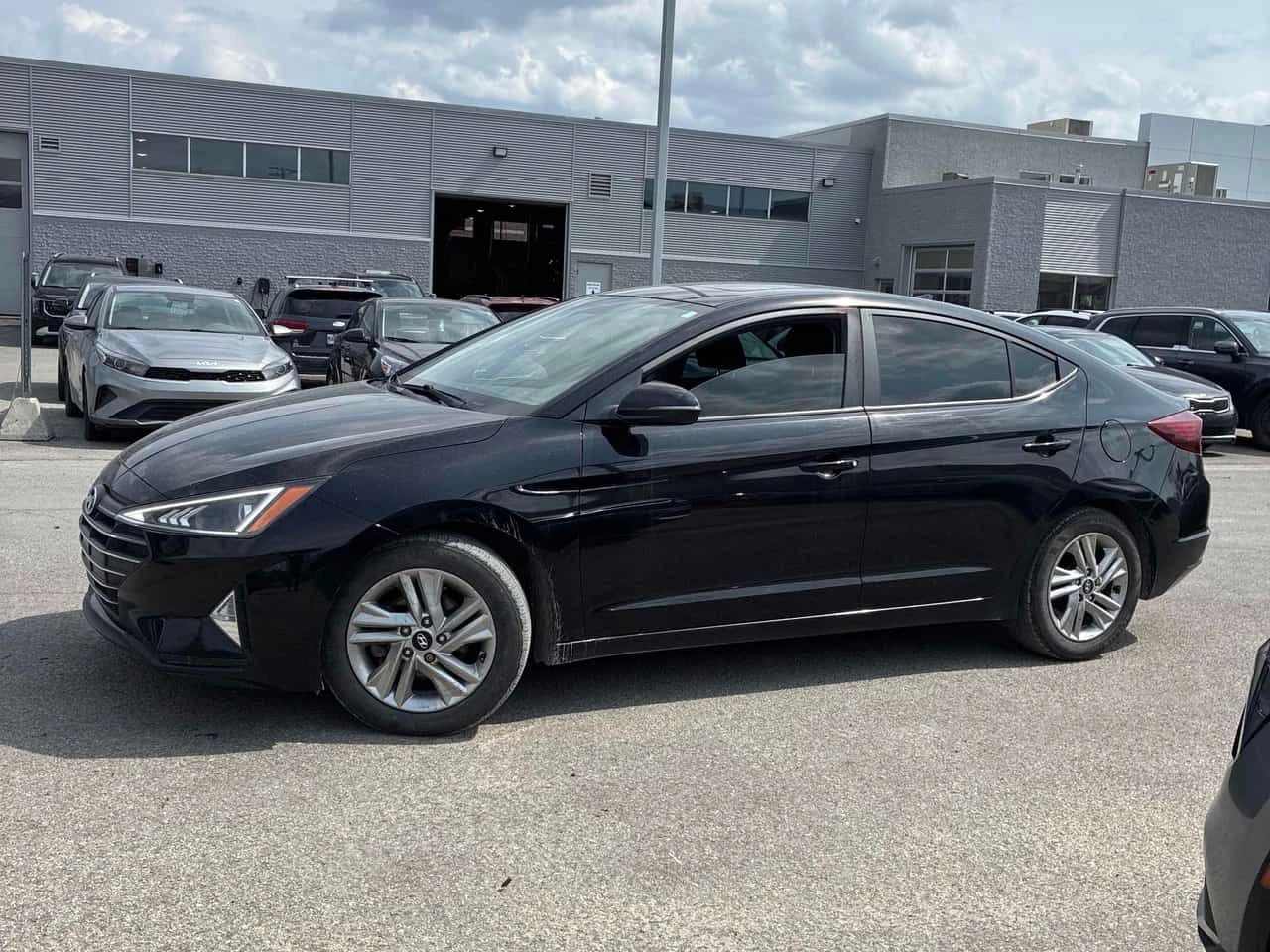 Hyundai Elantra * Preferred w/Sun & Safety Package IVT * ПОДГРЕВ* , снимка 2 - Автомобили и джипове - 54442687