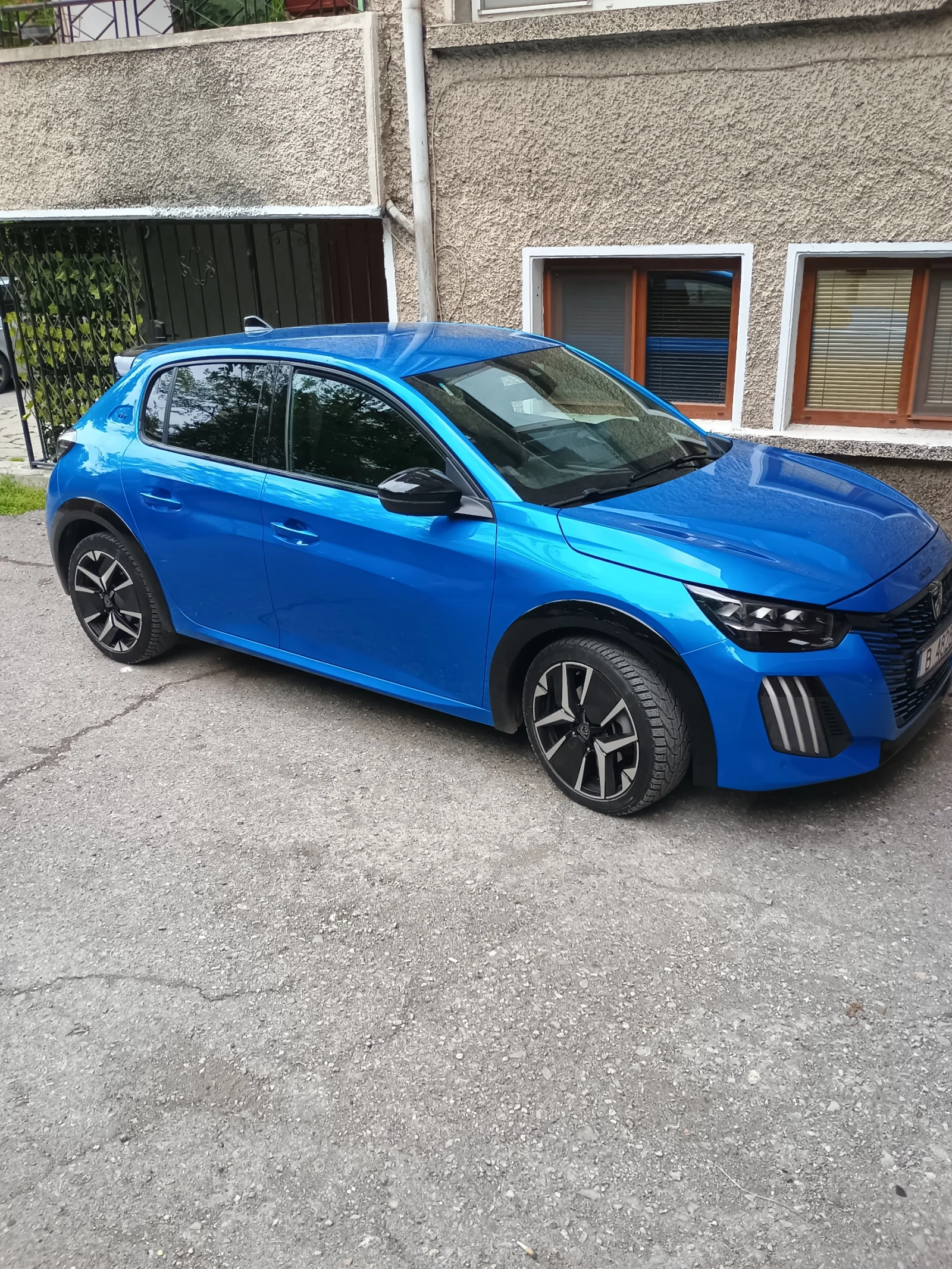Peugeot 208 GT, снимка 6 - Автомобили и джипове - 54555935