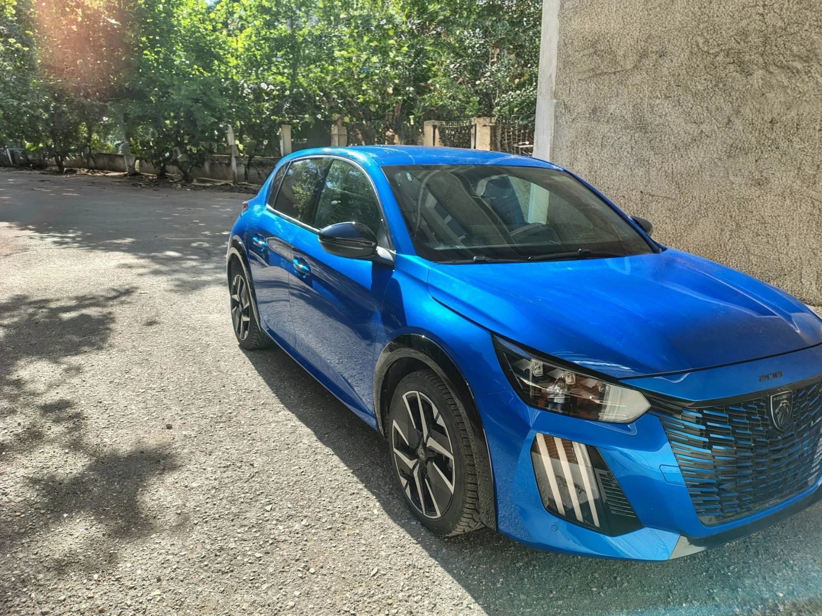 Peugeot 208 GT 1.2 PureTech 110 HYBRID 48V e-DCS6 , снимка 8 - Автомобили и джипове - 54555935