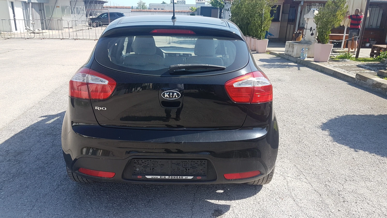 Kia Rio 1.2i 70кс, снимка 6 - Автомобили и джипове - 54700959