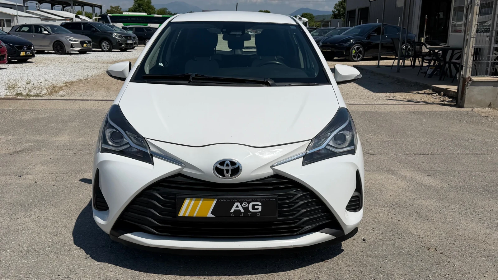 Toyota Yaris 1.4D-4D EURO 6, снимка 4 - Автомобили и джипове - 54810010