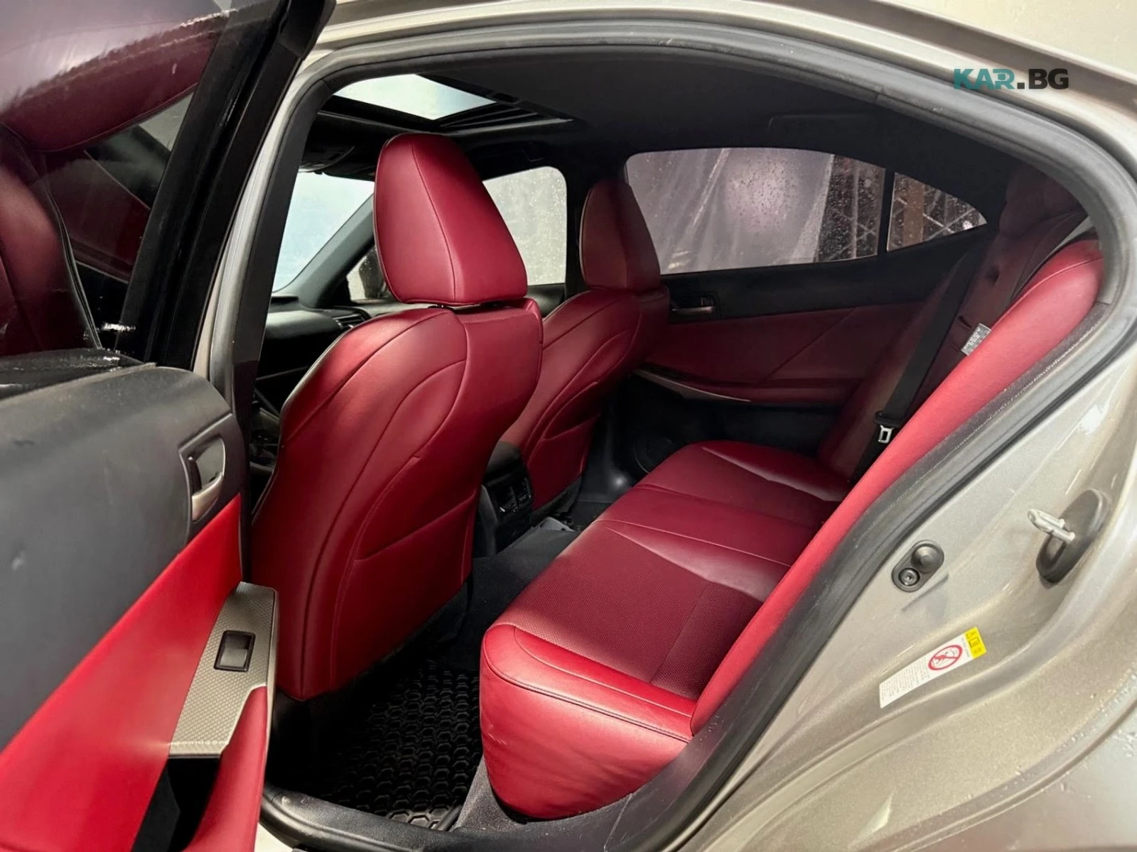 Lexus IS 300 F-Sport * АвтоКредит* (ЦЕНА ДО БГ), снимка 17 - Автомобили и джипове - 54881827