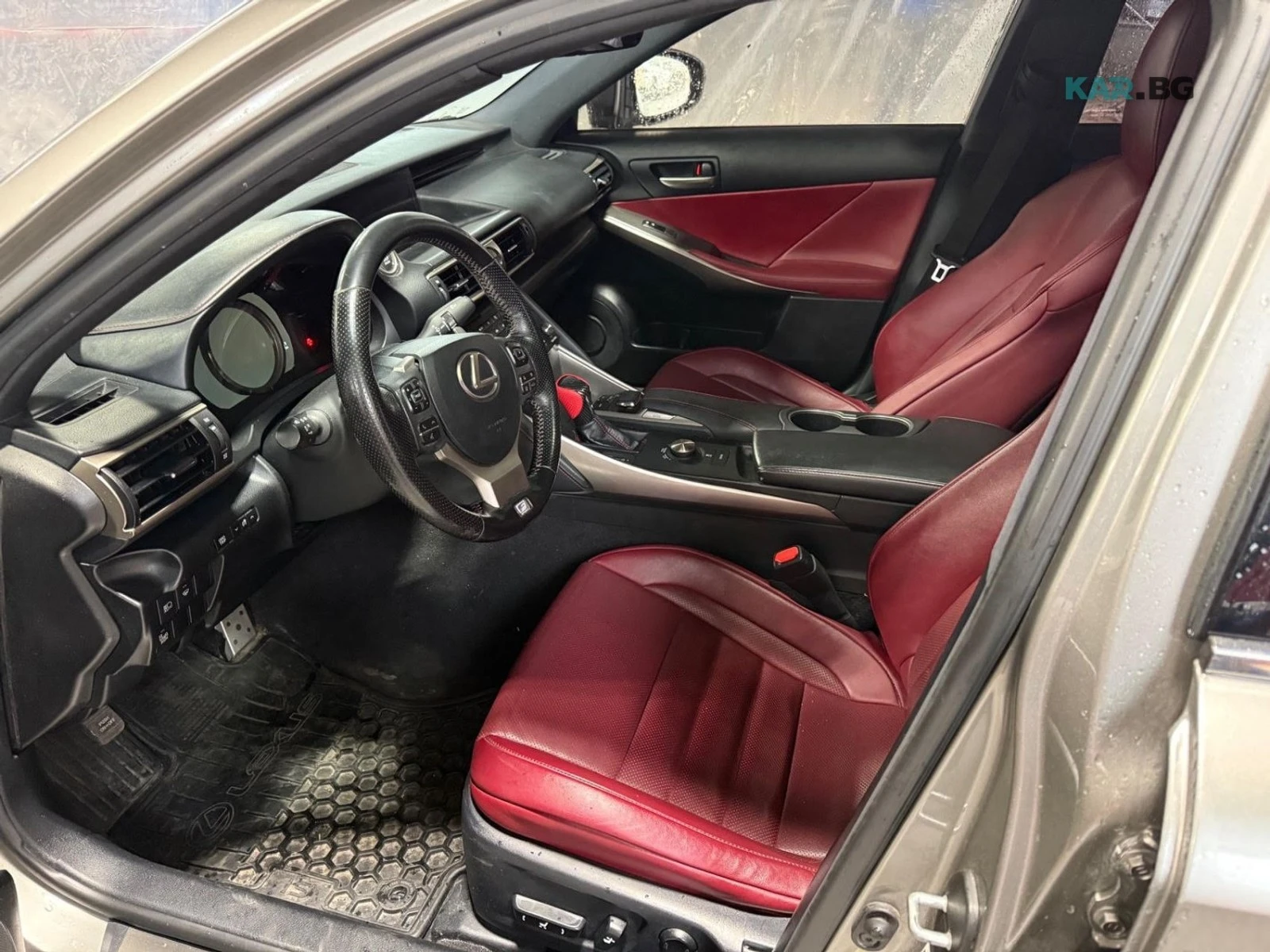 Lexus IS 300 F-Sport * АвтоКредит* (ЦЕНА ДО БГ), снимка 10 - Автомобили и джипове - 54881827