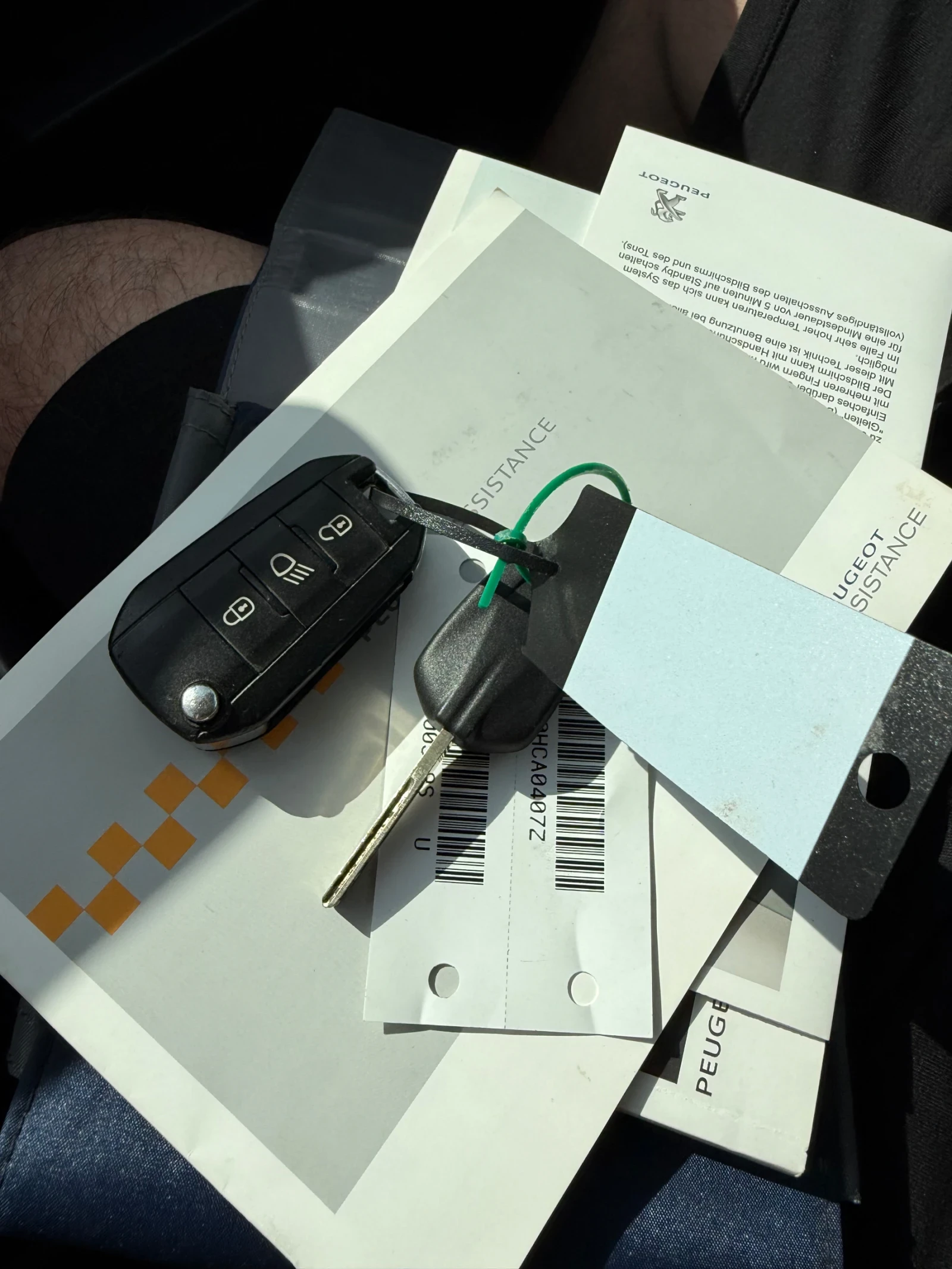 Peugeot 2008 1.6e-HDI, снимка 13 - Автомобили и джипове - 54916874