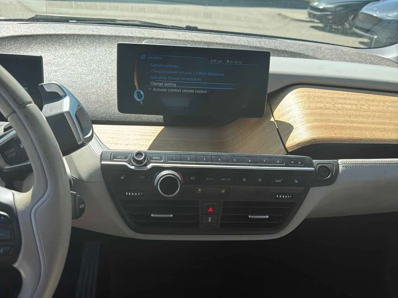 BMW i3 * 4dr HB * АВТОКРЕДИТ БЕЗ ПЪРВОНАЧАЛНА ВНОСКА* , снимка 9 - Автомобили и джипове - 55127505