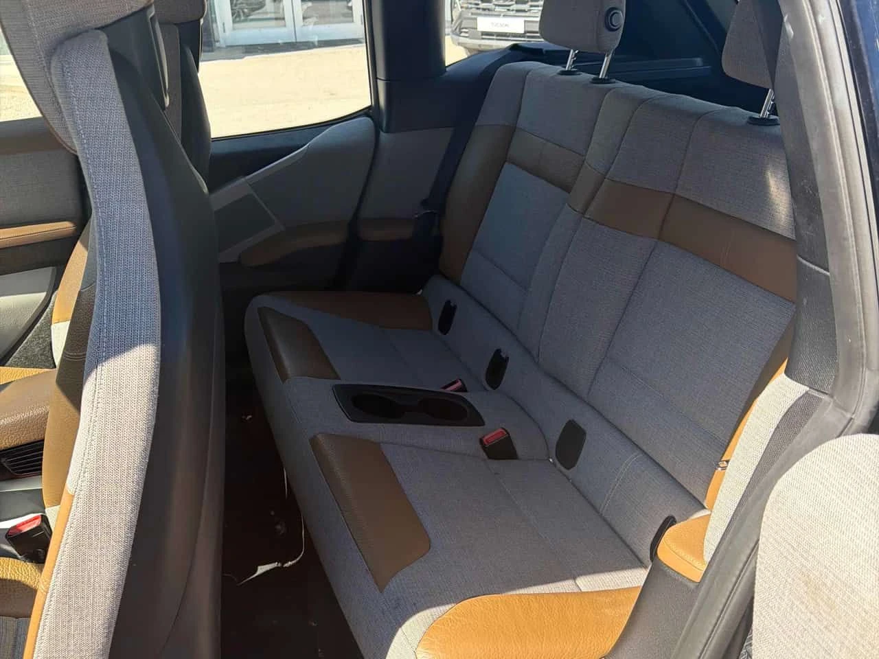 BMW i3 * 4dr HB * АВТОКРЕДИТ БЕЗ ПЪРВОНАЧАЛНА ВНОСКА* , снимка 11 - Автомобили и джипове - 55127505