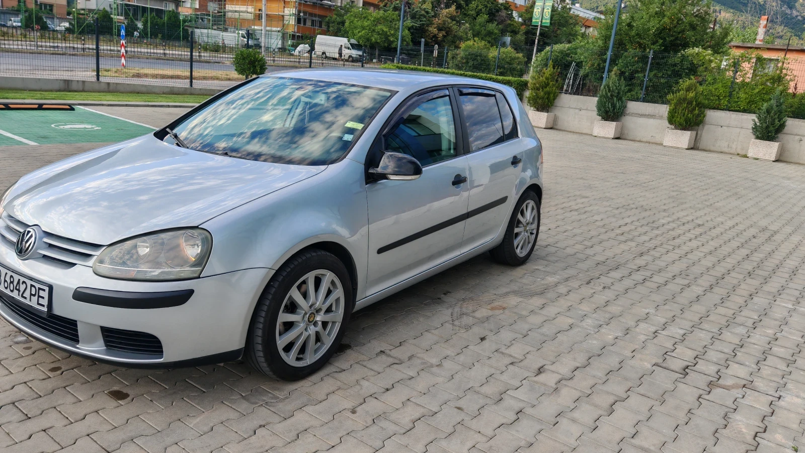 VW Golf 1.9tdi, снимка 8 - Автомобили и джипове - 55397356