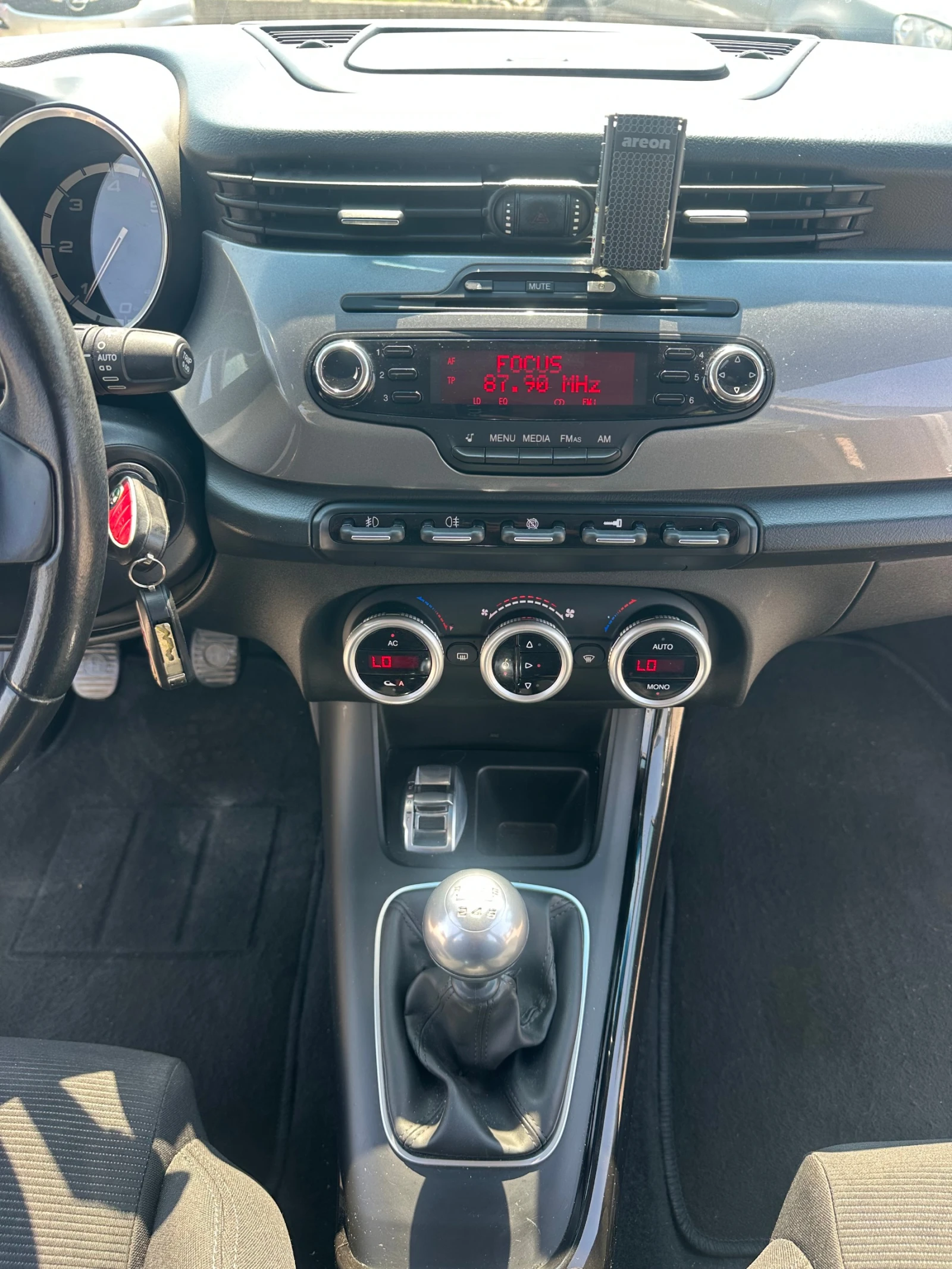 Alfa Romeo Giulietta 1, 6JTD 105kc ITALIA, снимка 12 - Автомобили и джипове - 55594905