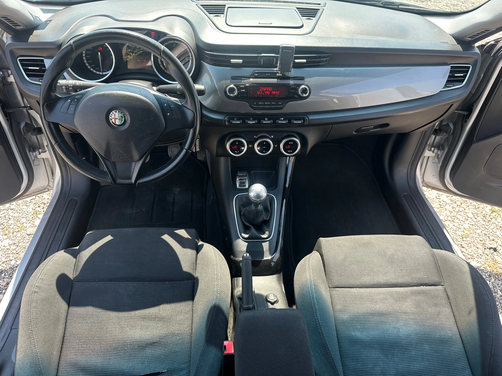 Alfa Romeo Giulietta 1, 6JTD 105kc ITALIA, снимка 10 - Автомобили и джипове - 55594905