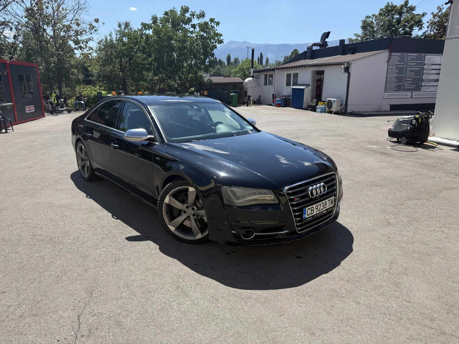 Audi S8, снимка 2 - Автомобили и джипове - 55710360