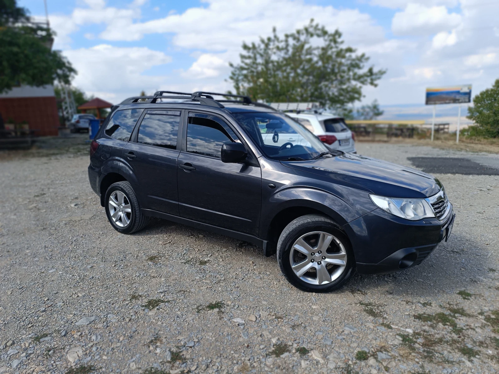 Subaru Forester, снимка 3 - Автомобили и джипове - 56136109