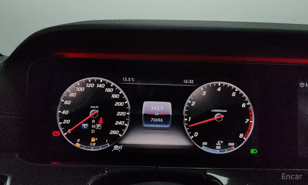 Mercedes-Benz E 450 AMG* LINE* COUPE* BURMESTER* �����* 360������*  | Mobile.bg � ����������� 10