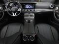 Mercedes-Benz E 300 4-MATIC AMG Paket, Keyless-Go, Панорама, Памет - изображение 5