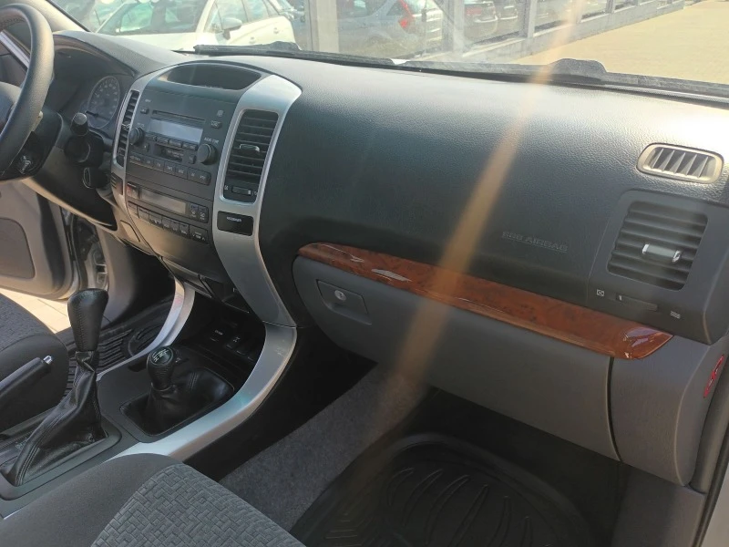 Toyota Land cruiser 3.0 d4d 173 к.с. Автоматик, снимка 9 - Автомобили и джипове - 46353965