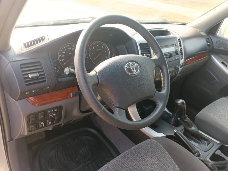 Toyota Land cruiser 3.0 d4d 173 к.с. Автоматик, снимка 8 - Автомобили и джипове - 46353965