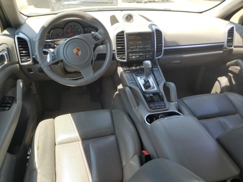 Porsche Cayenne, снимка 8 - Автомобили и джипове - 47253920