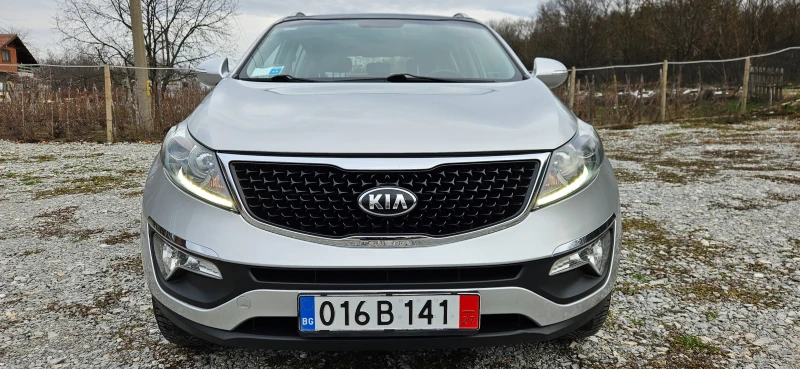 Kia Sportage 1, 6i* 2015г* ГАЗОВ ИНЖЕКЦИОН* НАВИГАЦИЯ* ПАНОРАМА, снимка 1 - Автомобили и джипове - 48665510