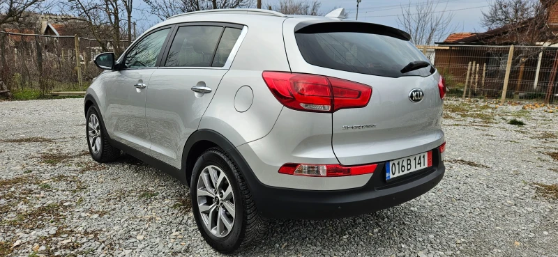 Kia Sportage 1, 6i* 2015г* ГАЗОВ ИНЖЕКЦИОН* НАВИГАЦИЯ* ПАНОРАМА, снимка 4 - Автомобили и джипове - 48665510