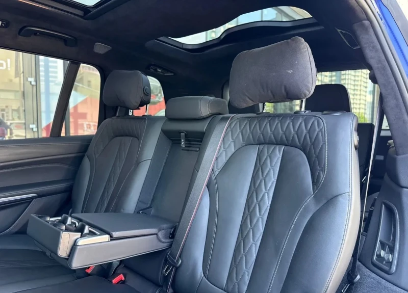 BMW X7 M60i xDrive Mhev, снимка 7 - Автомобили и джипове - 52433991