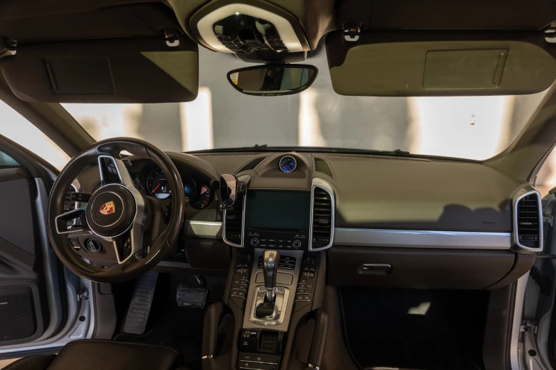 Porsche Cayenne 3.6 V6 Platinum Edition, снимка 8 - Автомобили и джипове - 53054576