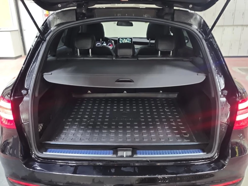 Mercedes-Benz GLC * 300 4MATIC SUV * CARFAX * БЕЗ ПЪРВОНАЧАЛНА ВНОСК, снимка 17 - Автомобили и джипове - 53154169