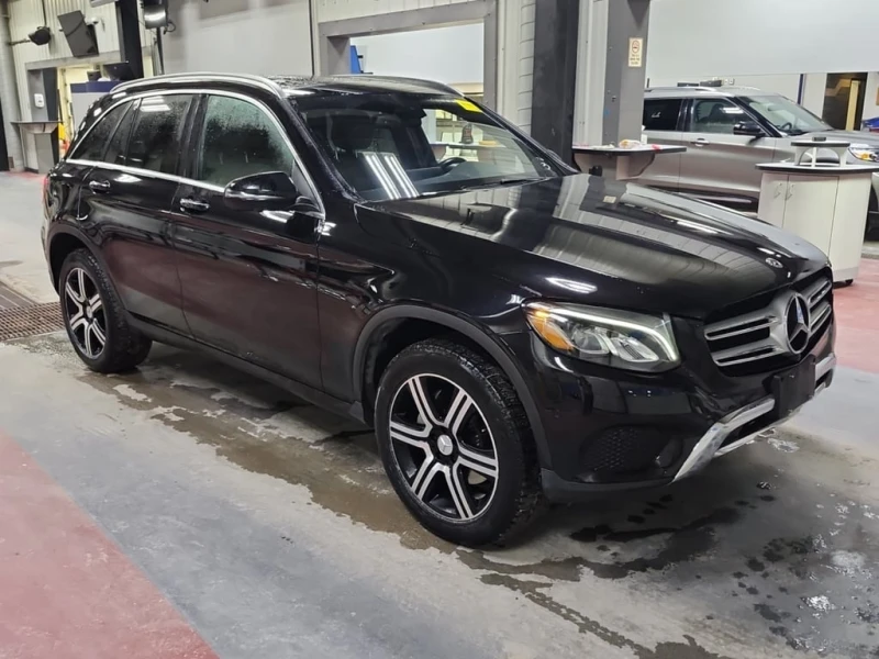 Mercedes-Benz GLC * 300 4MATIC SUV * CARFAX * БЕЗ ПЪРВОНАЧАЛНА ВНОСК, снимка 6 - Автомобили и джипове - 53154169