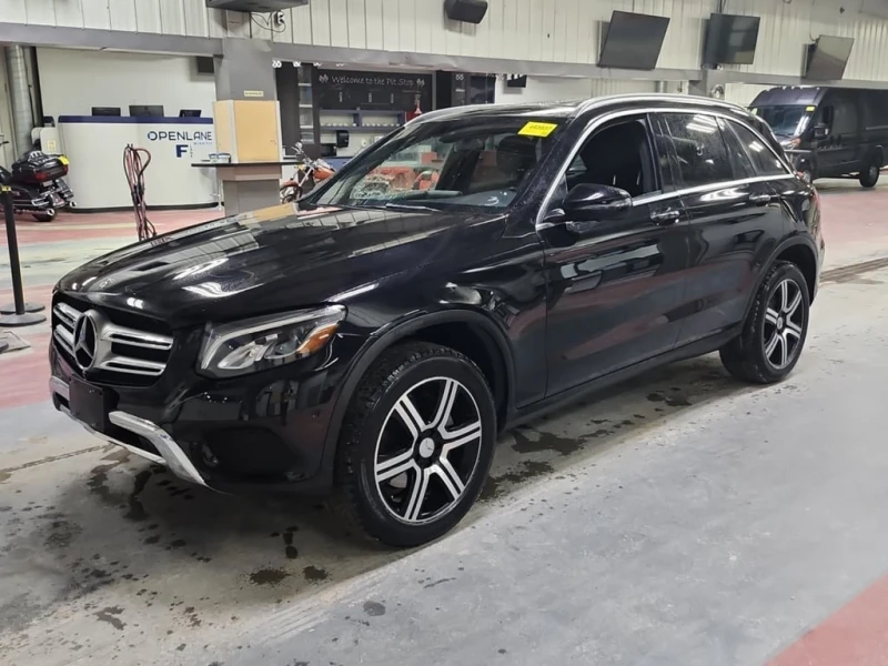 Mercedes-Benz GLC * 300 4MATIC SUV * CARFAX * БЕЗ ПЪРВОНАЧАЛНА ВНОСК
