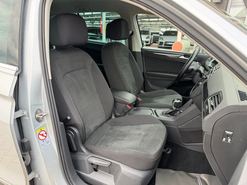 VW Tiguan 2.0TDI#IQ LIGHT#DIGITAL#NAVI#DISTR#KEYLESS#CAMERA, снимка 10 - Автомобили и джипове - 53250544