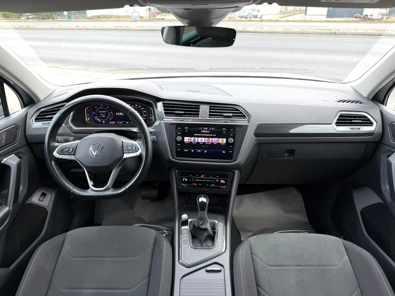 VW Tiguan 2.0TDI#IQ LIGHT#DIGITAL#NAVI#DISTR#KEYLESS#CAMERA, снимка 11 - Автомобили и джипове - 53250544