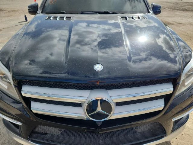 Mercedes-Benz GL 550 4MATIC* Сервизна история* Камера* Кожа* Подгрев* , снимка 12 - Автомобили и джипове - 52739956