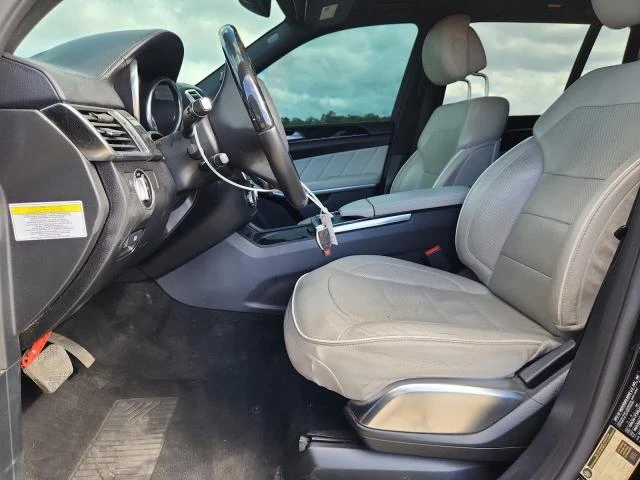 Mercedes-Benz GL 550 4MATIC* Сервизна история* Камера* Кожа* Подгрев* , снимка 7 - Автомобили и джипове - 52739956