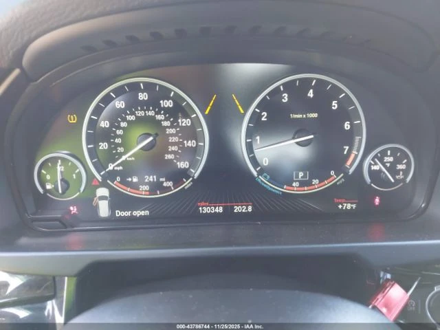 BMW X5 SDRIVE35I* Кожа* ПАНО* Keyless* Клип на мотор, снимка 11 - Автомобили и джипове - 53224784